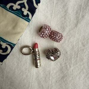 Brighton Jewelry Charms - Pink Lipstick ￼